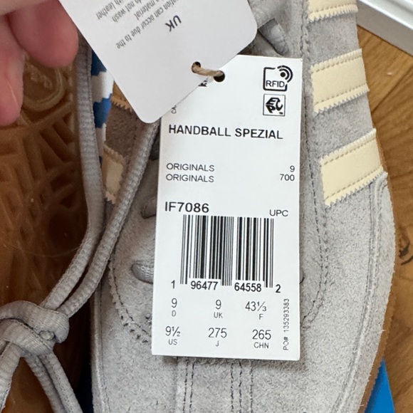 Adidas Men’s Handball Spezial Sneakers - Grey/Cream with Gum Sole - Picture 6 of 6